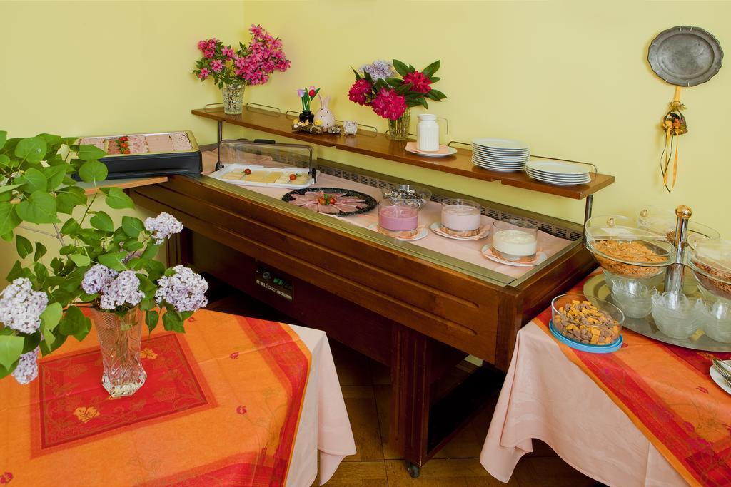 Hotel Primavera Брисаго Екстериор снимка